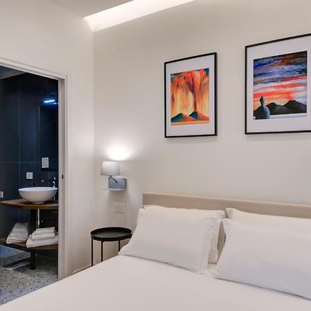 Well Suites - Piazza Dei Martiri Napoli Eksteriør billede