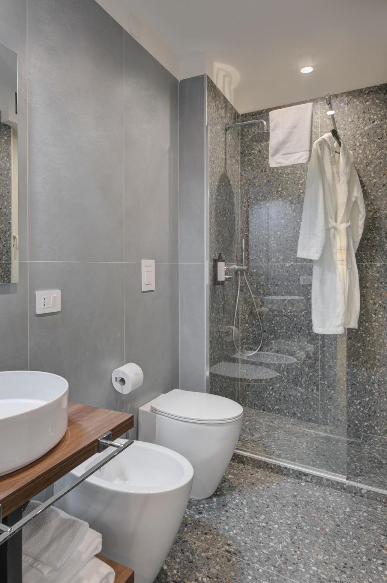 Well Suites - Piazza Dei Martiri Napoli Eksteriør billede
