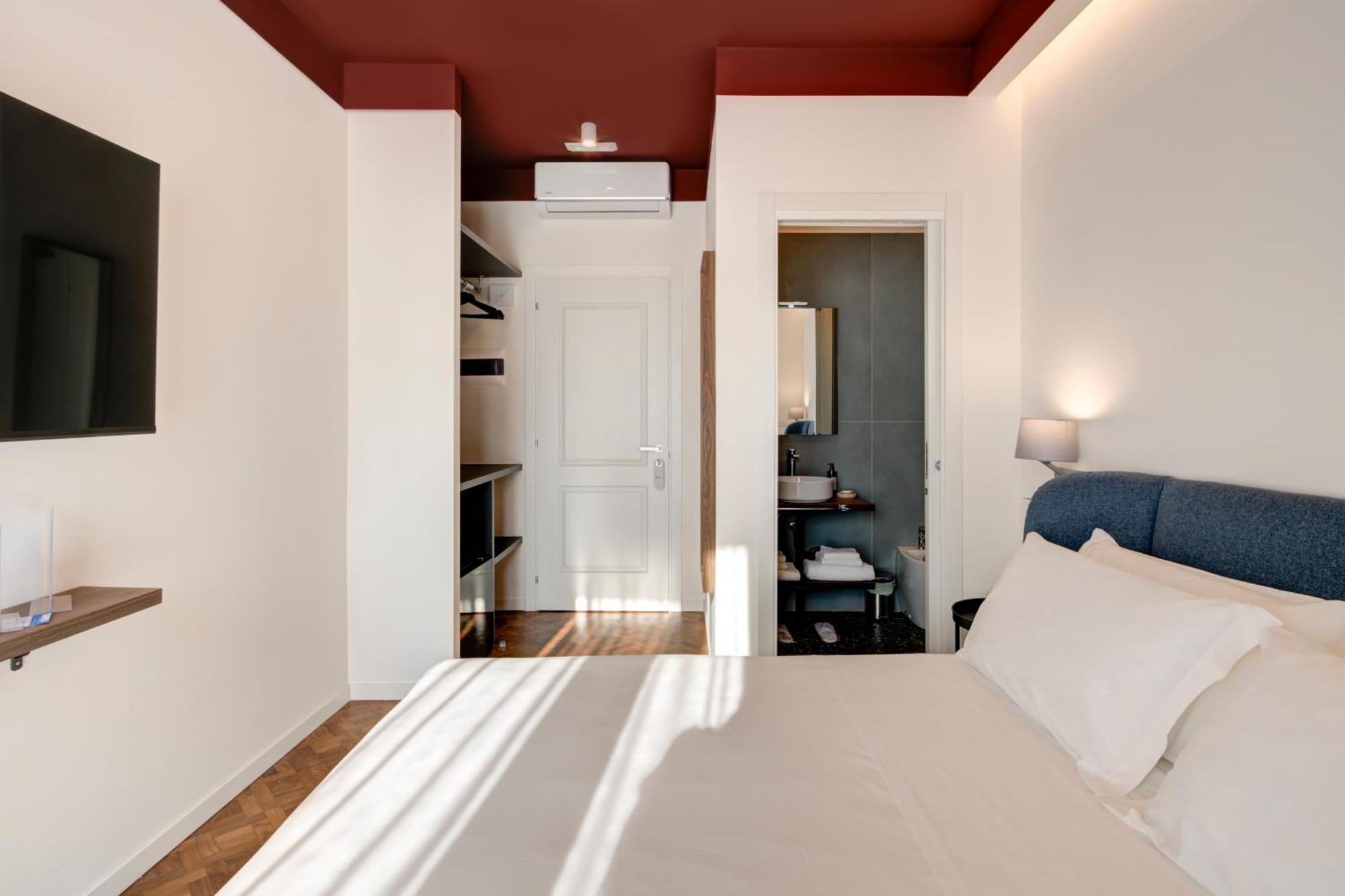 Well Suites - Piazza Dei Martiri Napoli Eksteriør billede